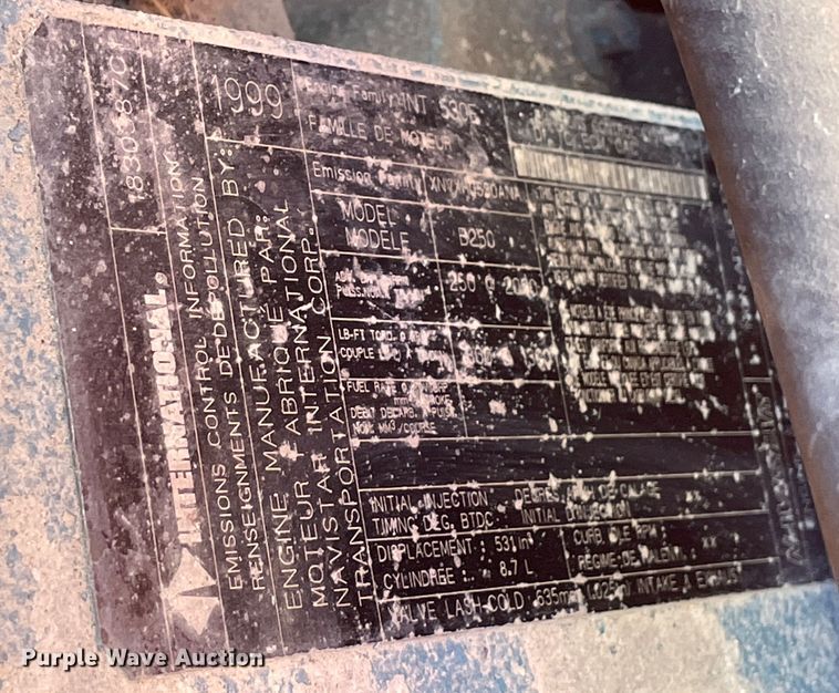 image for item IE9628 1999 International 4900  dump truck