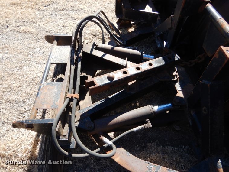 image for item IE9628 1999 International 4900  dump truck