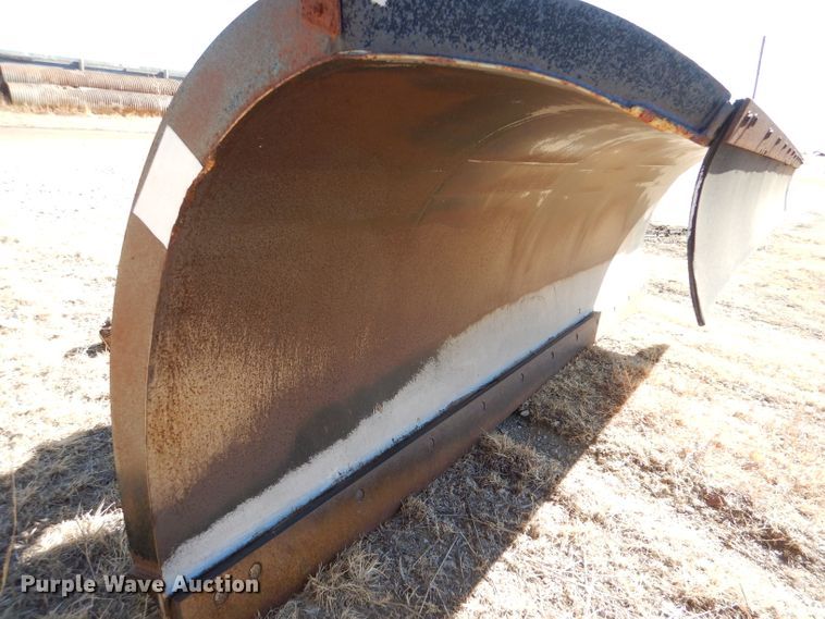 image for item IE9628 1999 International 4900  dump truck