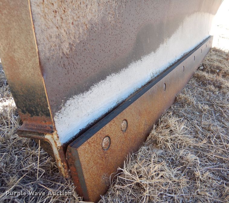 image for item IE9628 1999 International 4900  dump truck