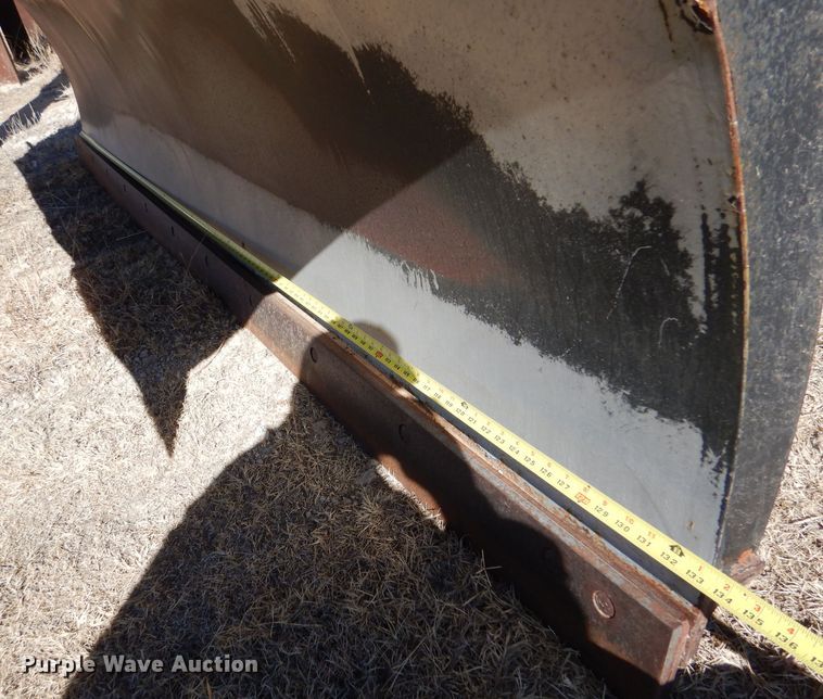 image for item IE9628 1999 International 4900  dump truck