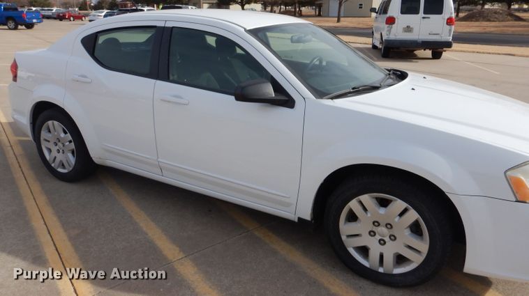 image for item IE9645 2011 Dodge Avenger