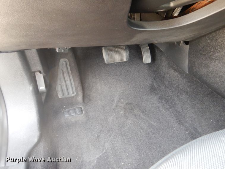 image for item IE9645 2011 Dodge Avenger