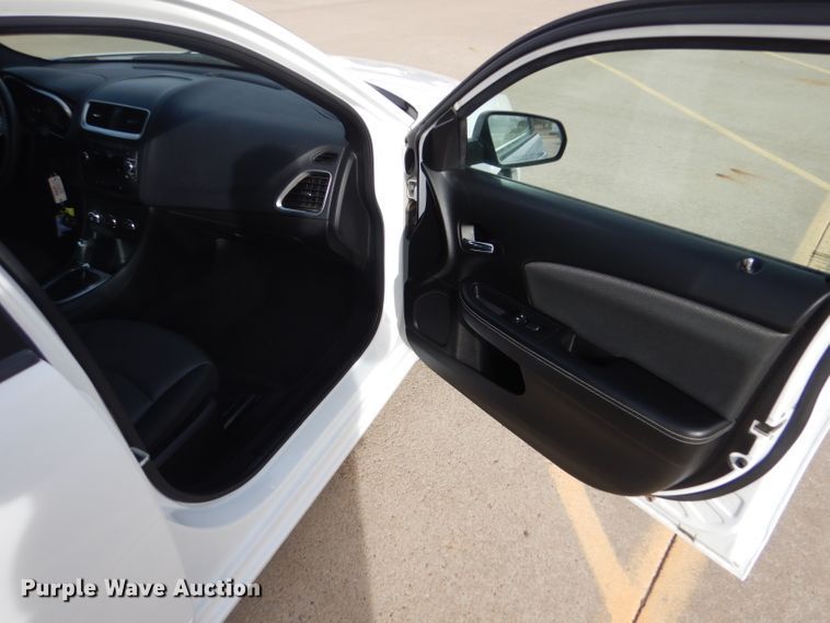 image for item IE9645 2011 Dodge Avenger