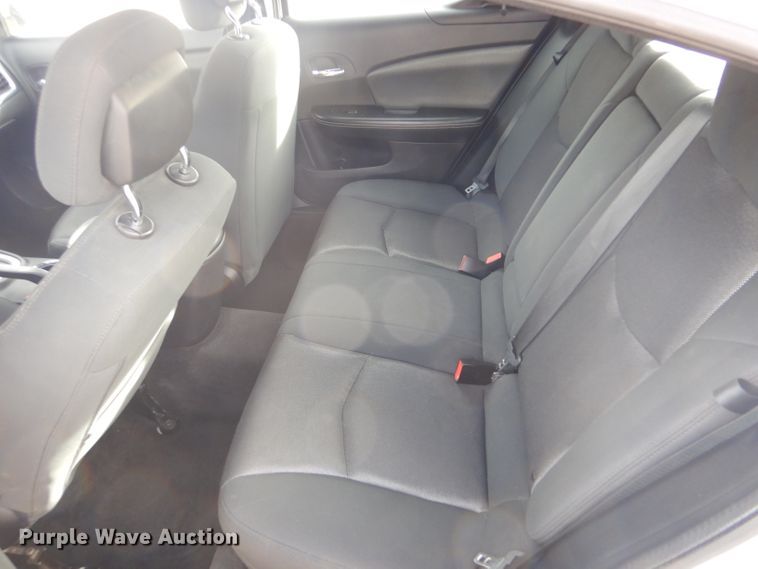 image for item IE9645 2011 Dodge Avenger