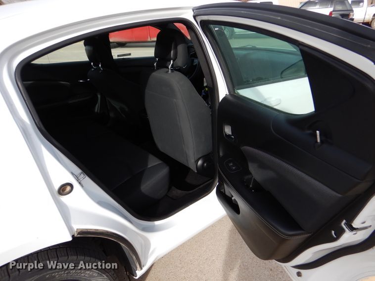 image for item IE9645 2011 Dodge Avenger