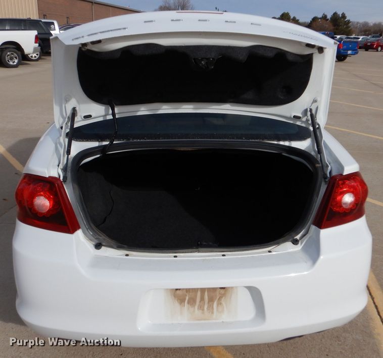 image for item IE9645 2011 Dodge Avenger