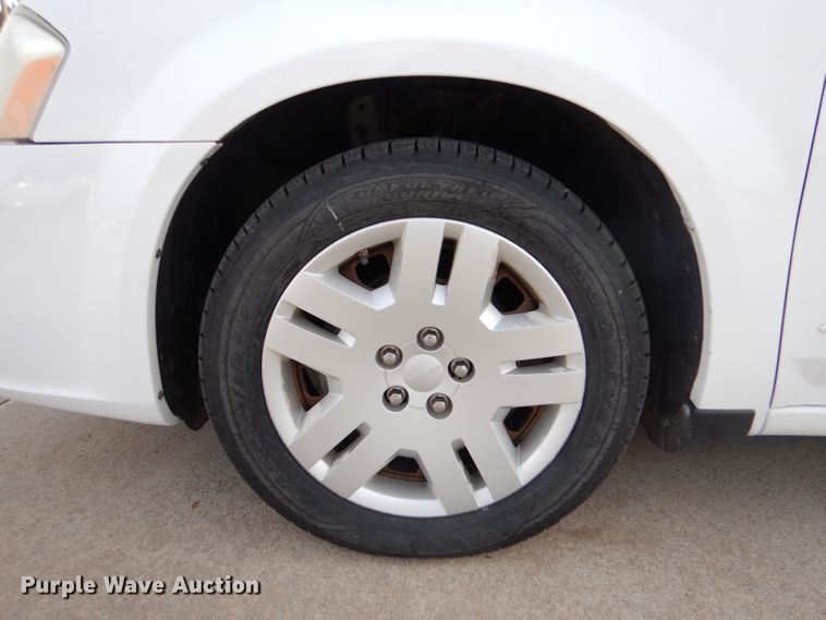 image for item IE9645 2011 Dodge Avenger