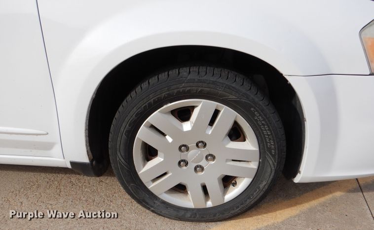 image for item IE9645 2011 Dodge Avenger