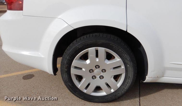 image for item IE9645 2011 Dodge Avenger