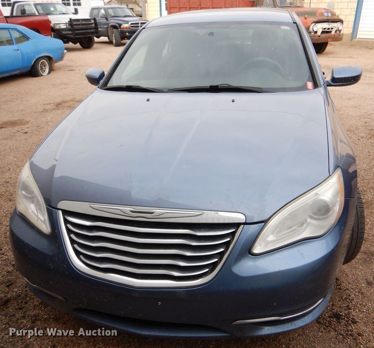 image for item IE9646 2011 Chrysler 200