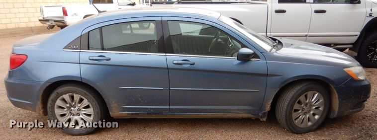 image for item IE9646 2011 Chrysler 200