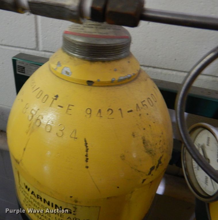 image for item IE9649 1991 Allied Air Products A73BRV90  air compressor