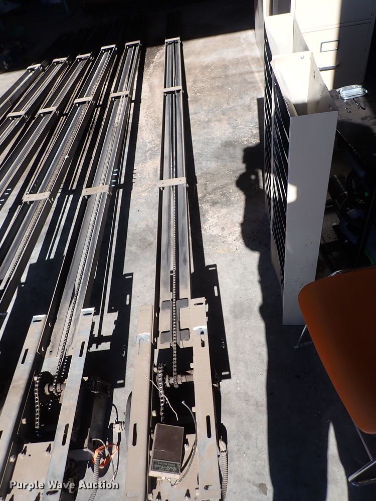 image for item IH9501 (6) garage door tracks