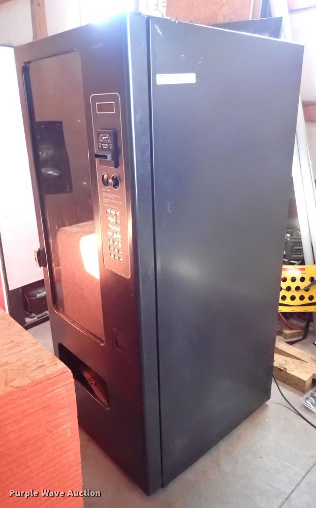 image for item IH9502 FSI 3085  vending machine