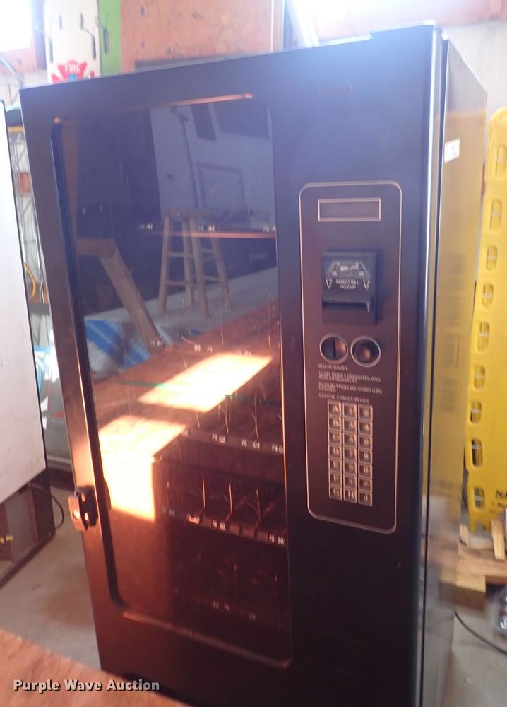 image for item IH9502 FSI 3085  vending machine
