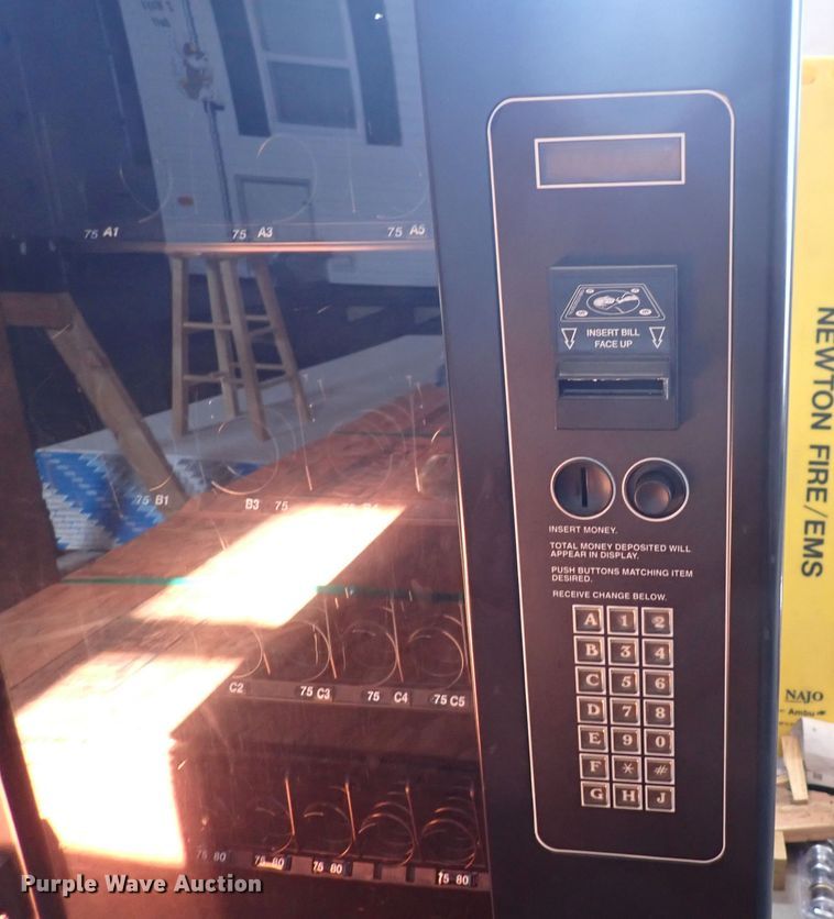 image for item IH9502 FSI 3085  vending machine