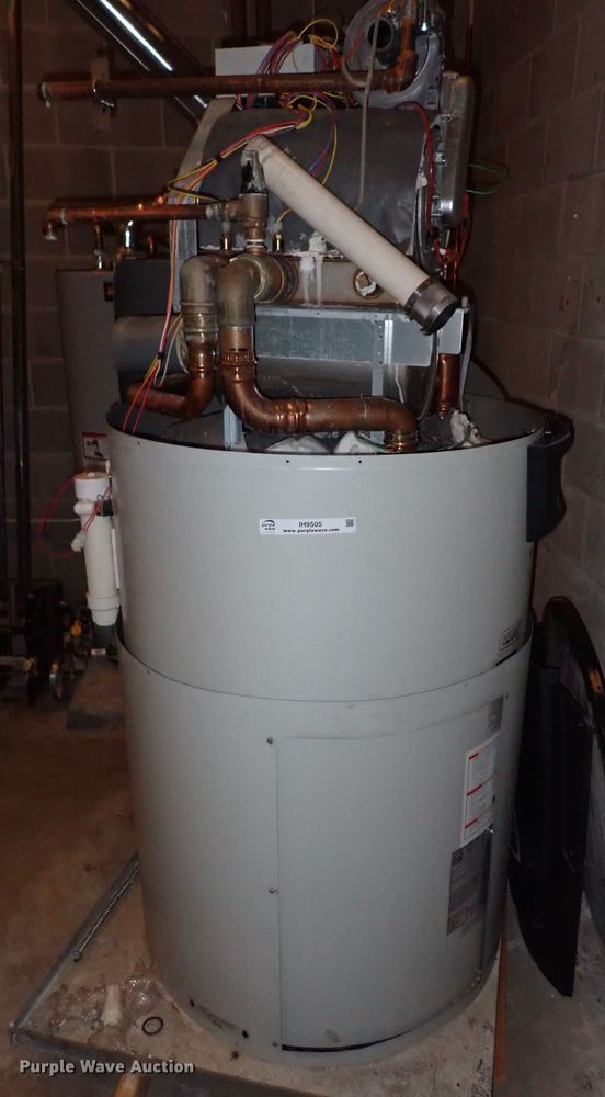 Lochinvar SNA285125 hot water heater in Newton, KS Item IH9505 sold