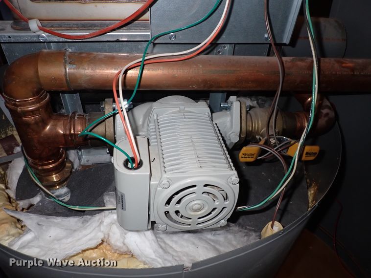 image for item IH9505 Lochinvar SNA285-125  hot water heater