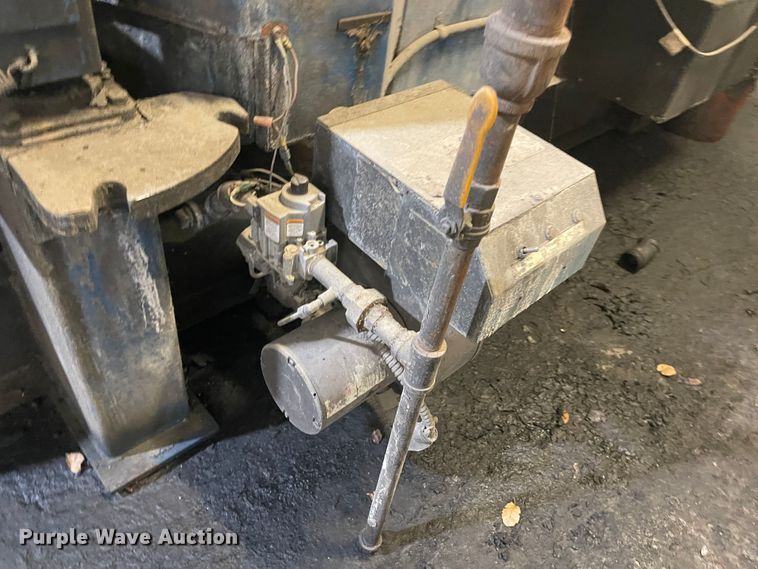 image for item IJ9665 2006 Mart Tornado 60  parts washer