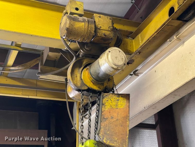 image for item IJ9668 Budgit  overhead crane