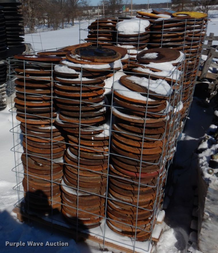 image for item IM9619 Approximately 550 Clay & Bailey 2380-01-1012 water meter lids