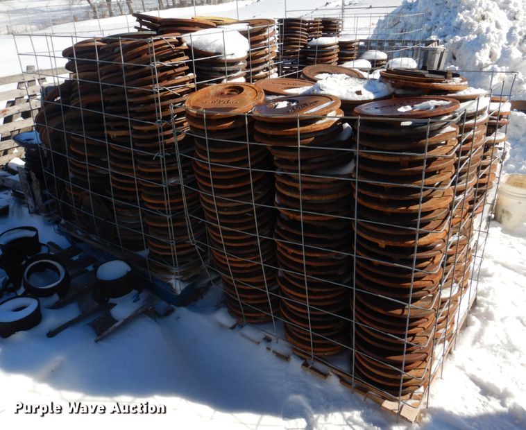 image for item IM9619 Approximately 550 Clay & Bailey 2380-01-1012 water meter lids