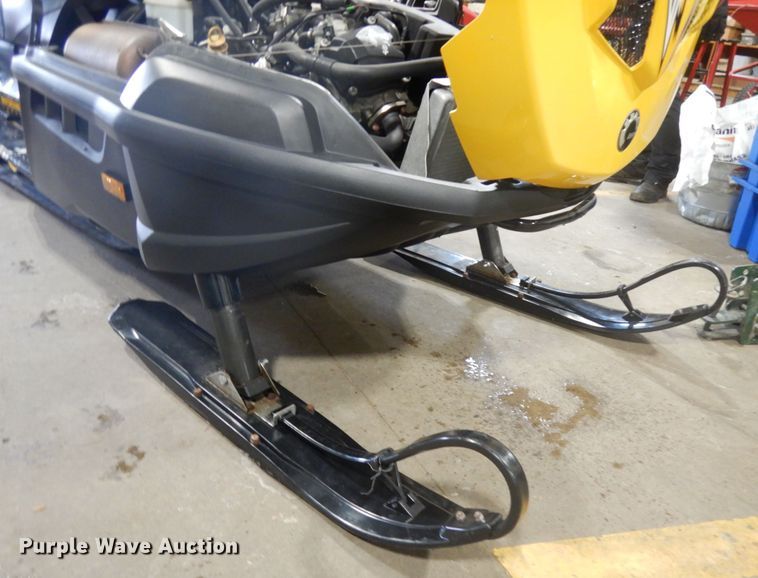 image for item IO9687 Ski-Doo Skandic  snowmobile