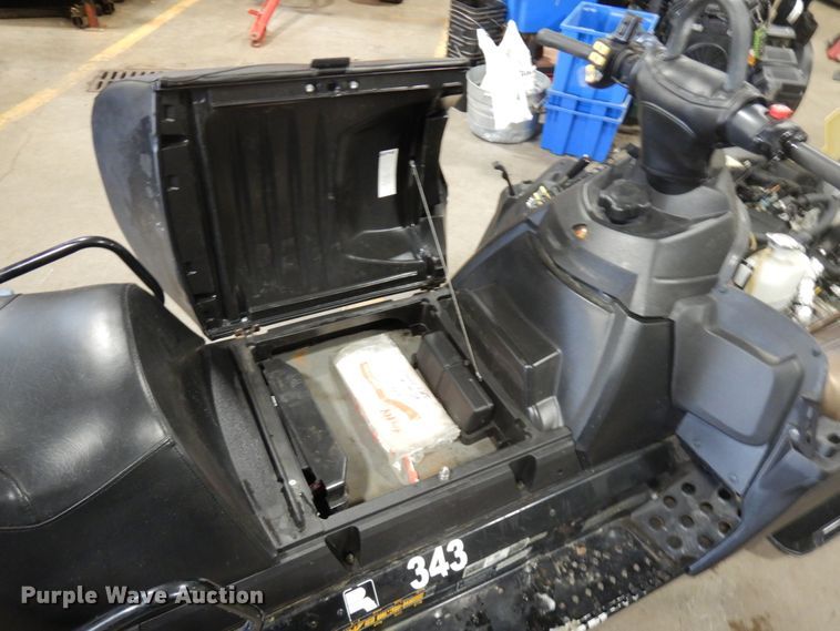 image for item IO9687 Ski-Doo Skandic  snowmobile