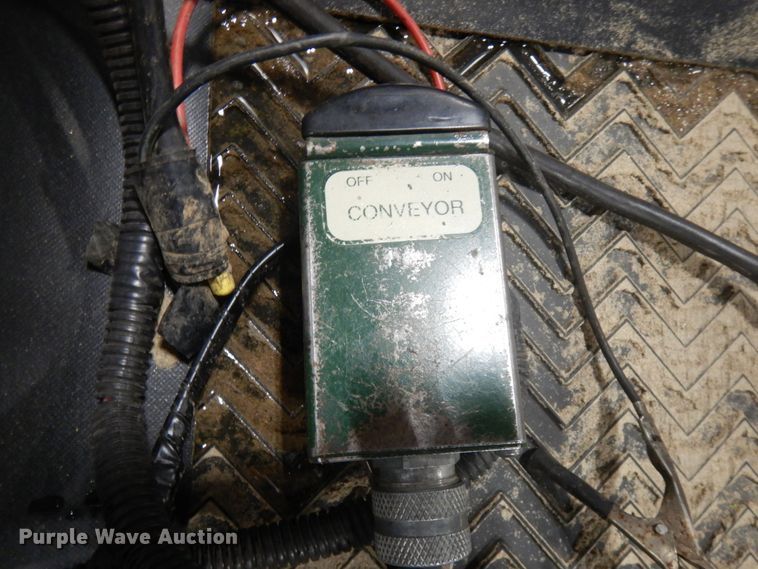 image for item IO9690 Turfco F12D  top dresser