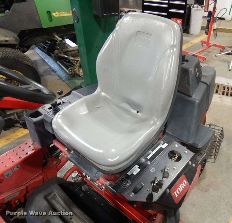 image for item IO9691 Toro Greensmaster 3150  greens mower
