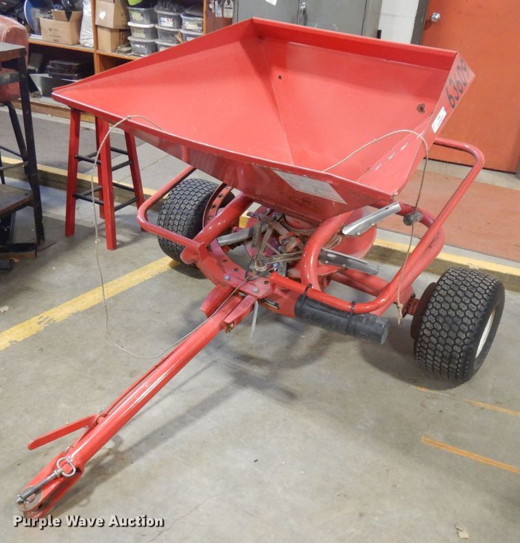 image for item IO9692 Lely W  spreader