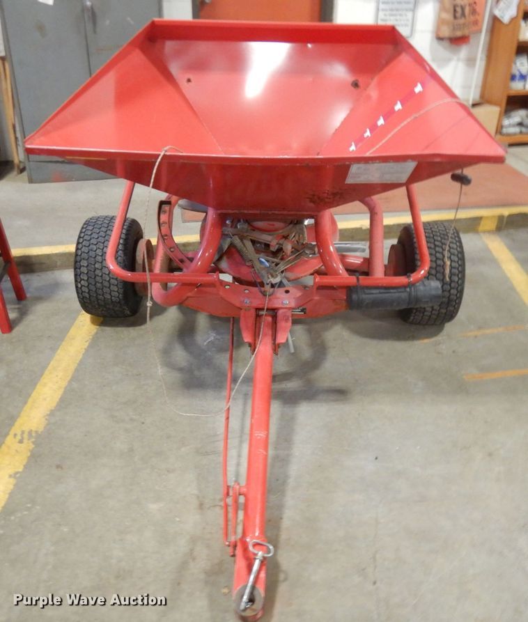 image for item IO9692 Lely W  spreader