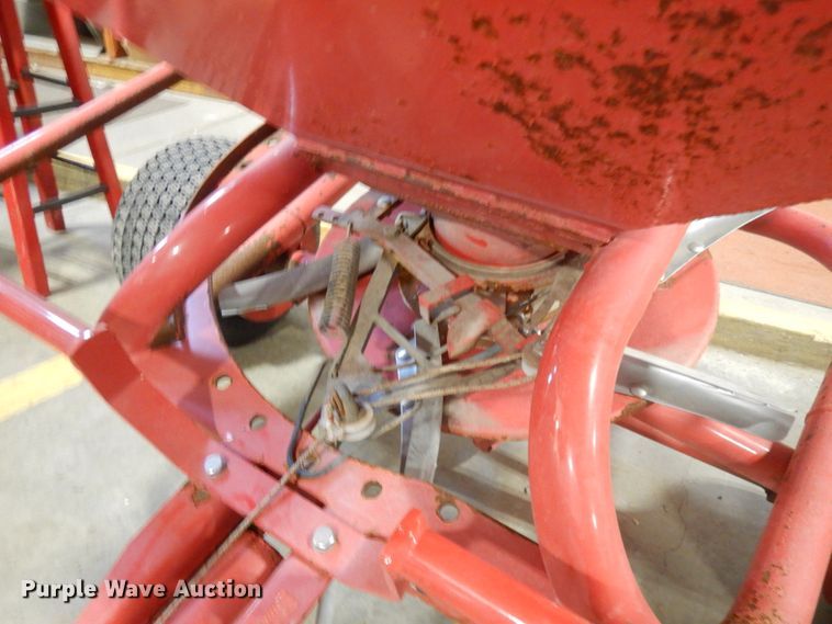 image for item IO9692 Lely W  spreader