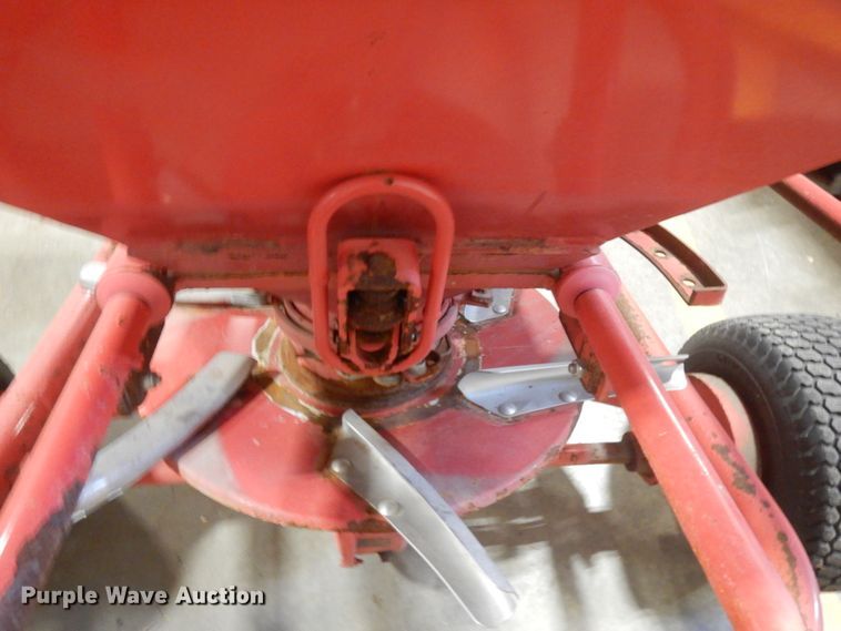 image for item IO9692 Lely W  spreader