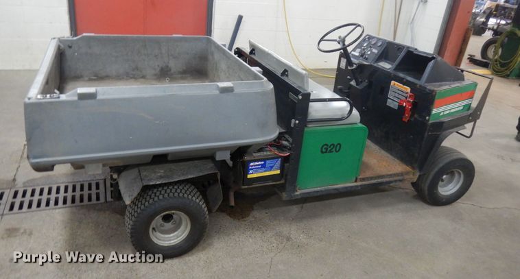 image for item IO9693 1996 Cushman Turf Truckster  utility vehicle