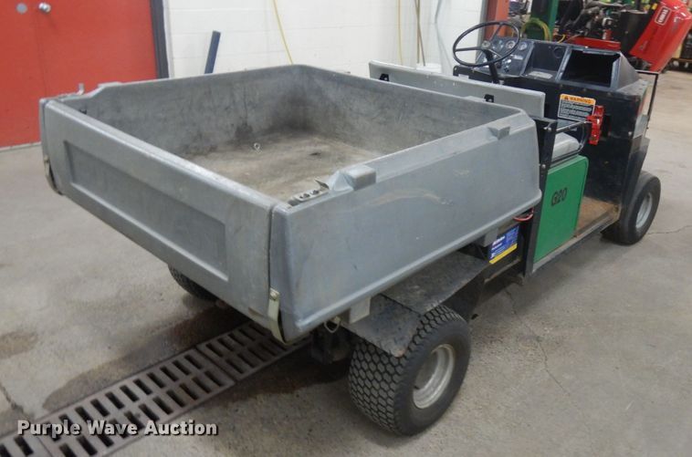 image for item IO9693 1996 Cushman Turf Truckster  utility vehicle