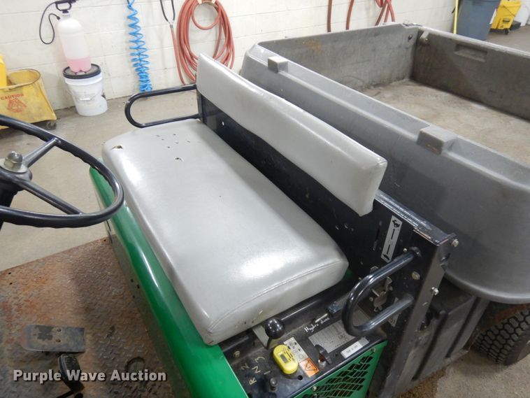 image for item IO9693 1996 Cushman Turf Truckster  utility vehicle