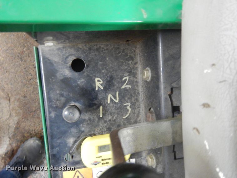 image for item IO9693 1996 Cushman Turf Truckster  utility vehicle