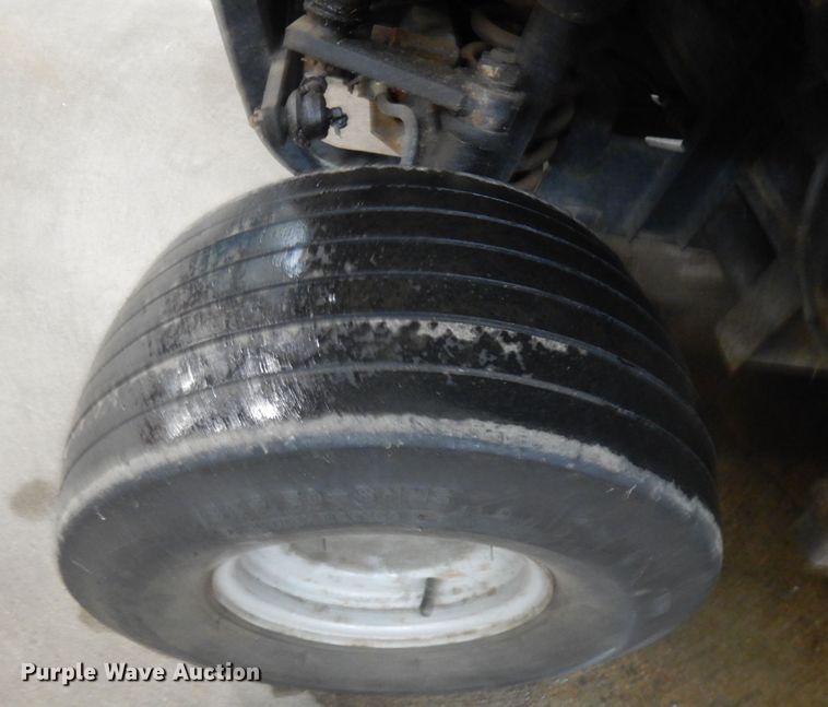 image for item IO9693 1996 Cushman Turf Truckster  utility vehicle