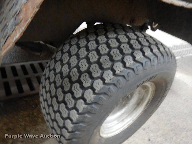 image for item IO9693 1996 Cushman Turf Truckster  utility vehicle