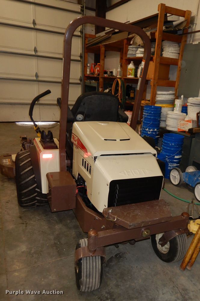 image for item JE9594 Grasshopper 900D  ZTR lawn mower