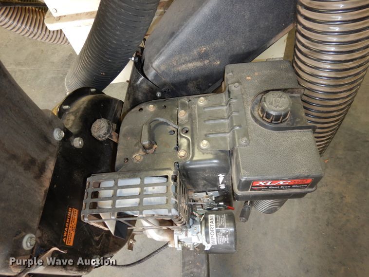 image for item JE9687 Agri-Fab HD 1000 lawn vacuum