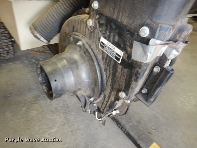 image for item JE9687 Agri-Fab HD 1000 lawn vacuum