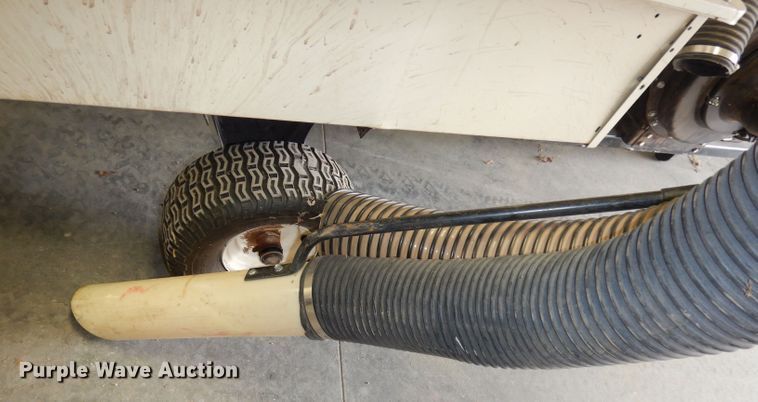 image for item JE9687 Agri-Fab HD 1000 lawn vacuum