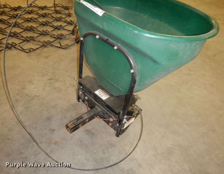 image for item JE9688 Lesco Commercial Plus spreader