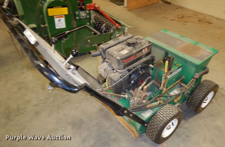 image for item JE9691 2006 Lesco Commercial Plus seeder