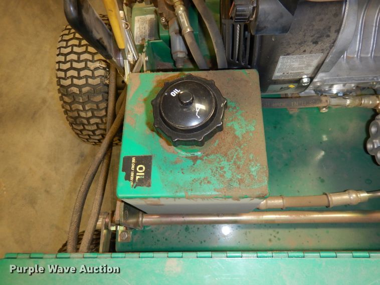 image for item JE9691 2006 Lesco Commercial Plus seeder