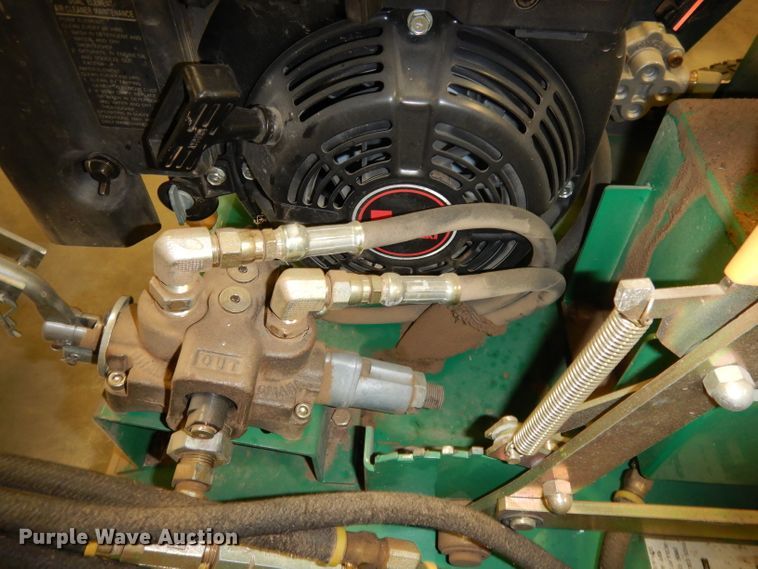image for item JE9691 2006 Lesco Commercial Plus seeder