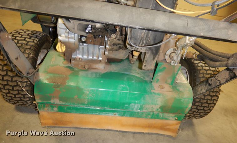 image for item JE9691 2006 Lesco Commercial Plus seeder
